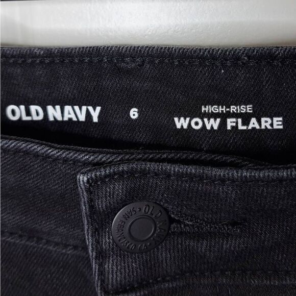 Old Navy Women's High Rise Wow Flare Jeans in Black Jack size 6 - Picture 6 of 8